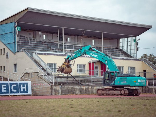 Heinz-Steyer-Stadion in Dresden: Abriss der Steintribüne, Foto: phase 10 plan + ing gmbh